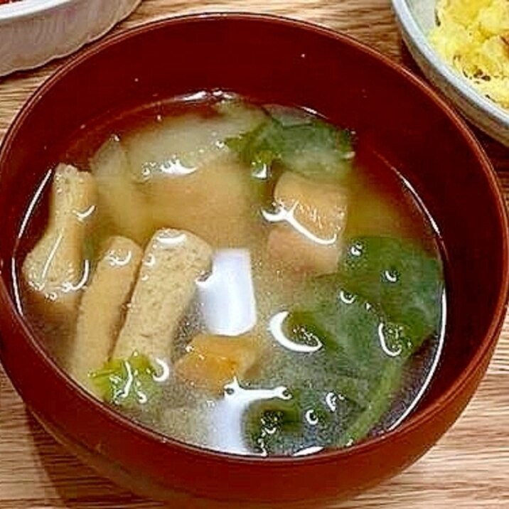 油揚げと小松菜の味噌汁